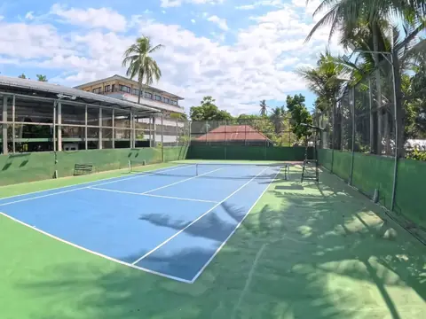Lapangan Tenis
